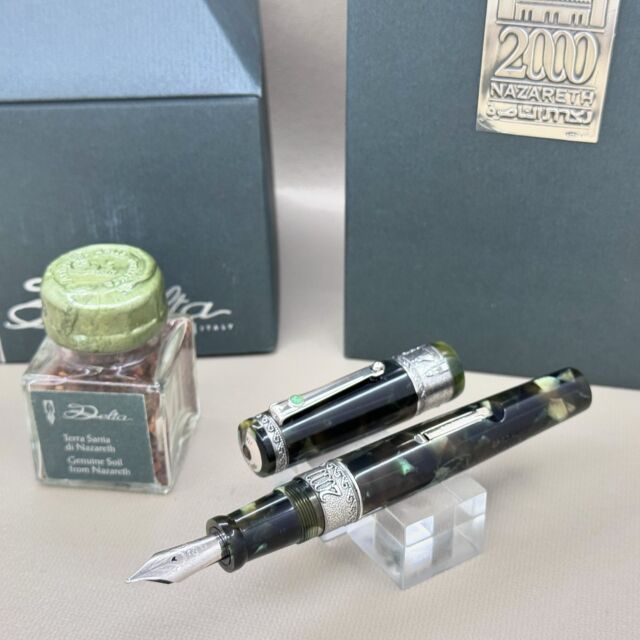 Delta Nazareth 2000 Limited Edition Fountain Pen in the shop today for a new latex bladder. 

#deltanazarethfountainpen #deltafountainpen #limitededitionfountainpen #rarepen #fountainpen