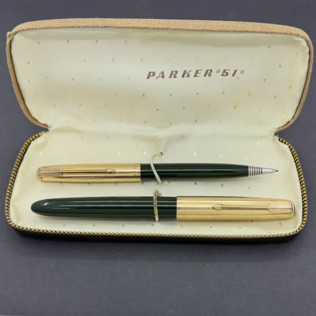 Parker 51 Forest Green Aerometric Fountain Pen and Pencil Set. Serviced, Headed to Our Ebay Store

#parker51 #parker51aerometric #parker51forestgreen #fountainpen #vintagefountainpen